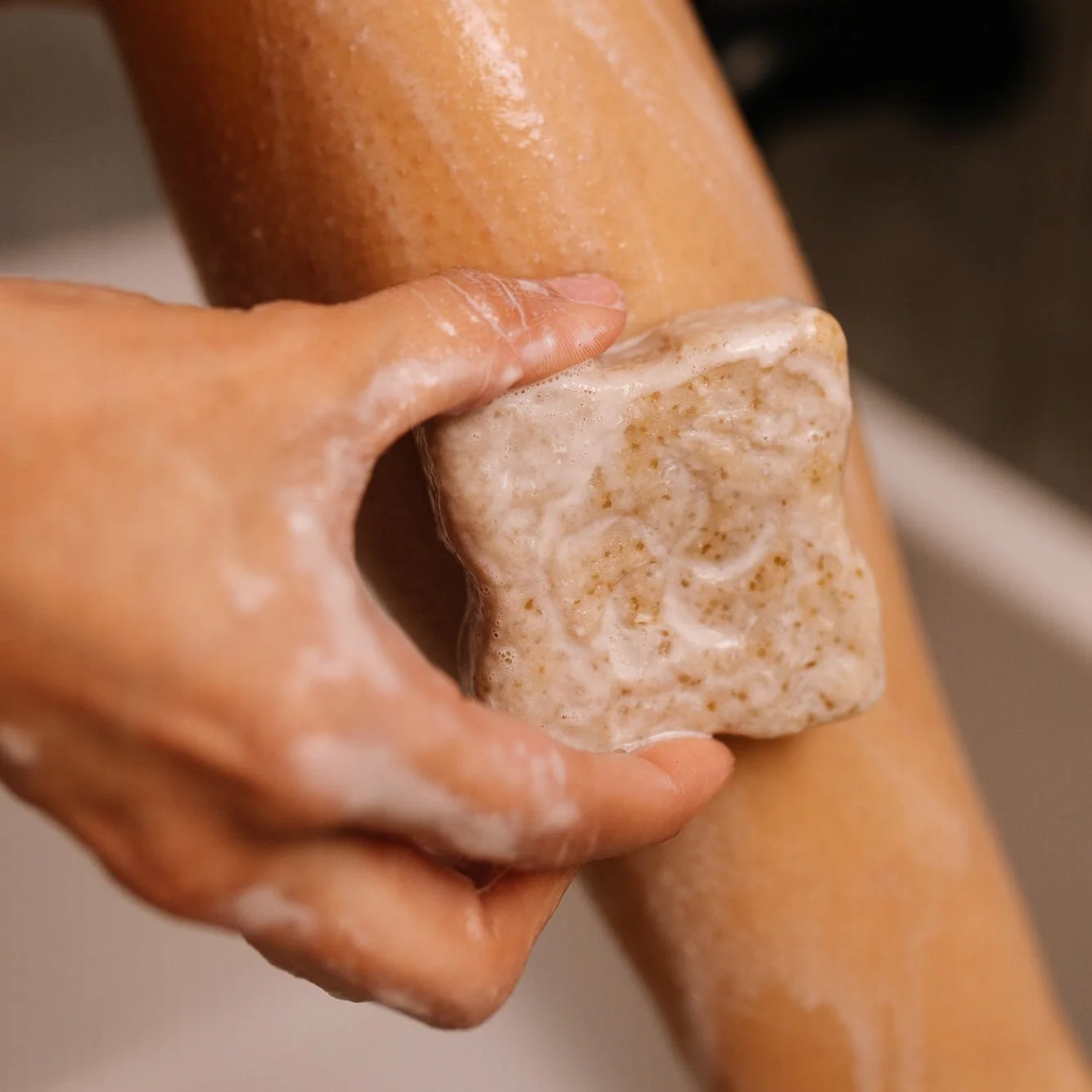 Coconut Sugar Scrub Bar – Moisturizing Exfoliant | VIORI - Image 3